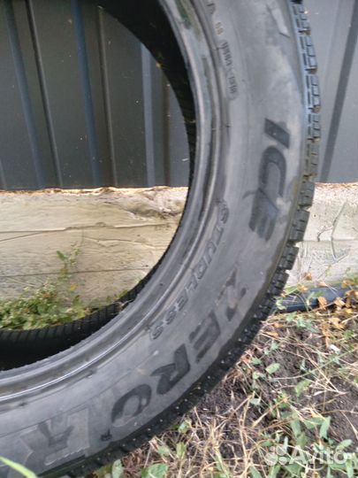 Pirelli Ice Zero 235/55 R19