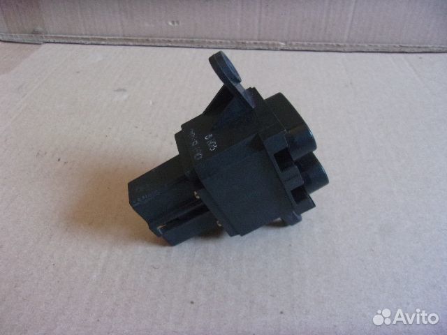 Мазда 626 GC, 86г., кнопка обогрева зад.стекла б/у