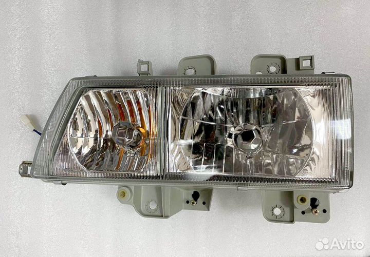 Фара передняя левая фав 1031/1041