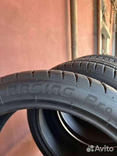 Powertrac Racing Pro 245/35 R20 и 275/30 R20 97Y