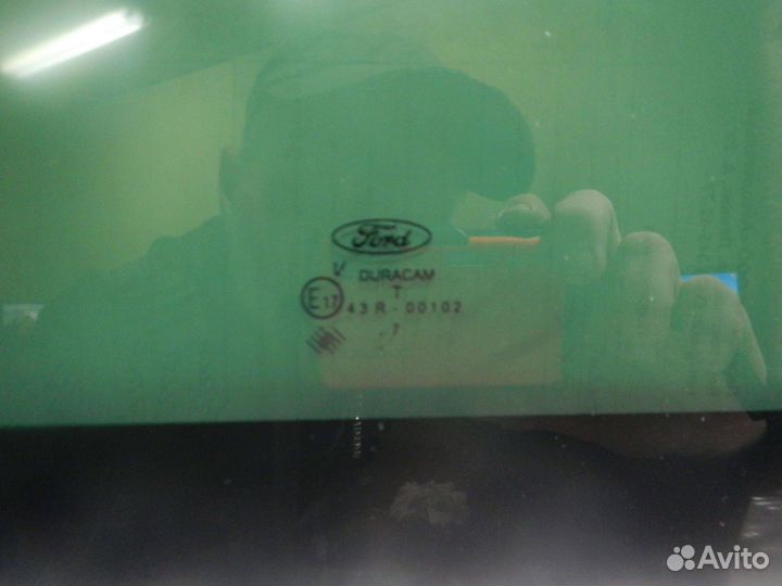 Стекло кузовное глухое левое Ford Tourneo Connect