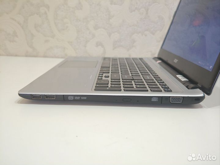 Acer V5-551(4 ядра/8гб/SSD)