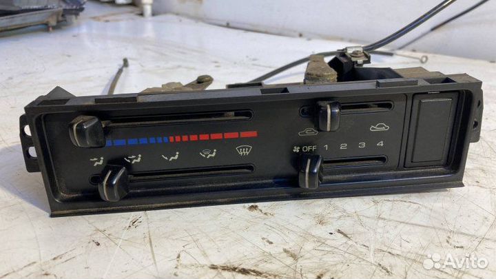 Блок управления печки/климат-контроля Mazda 626