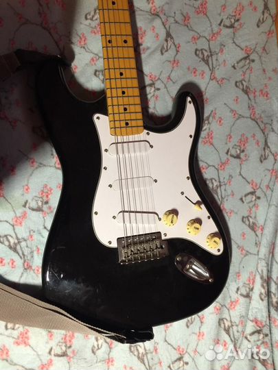 Электрогитара