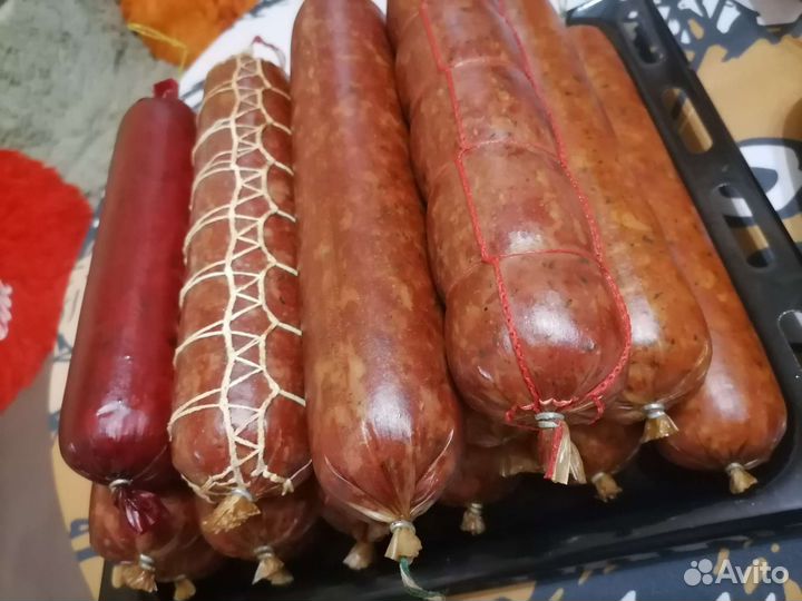 Домашняя колбаса копчено- вареная