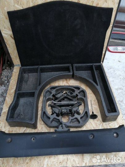 Обшивка багажника Ford Focus CB4 2008