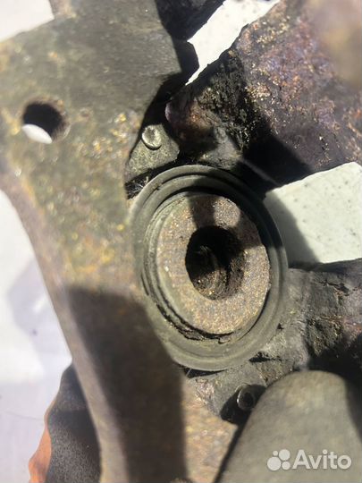 Суппорт задний левый BMW 3 E46