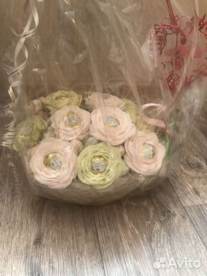 Корзина из конфет