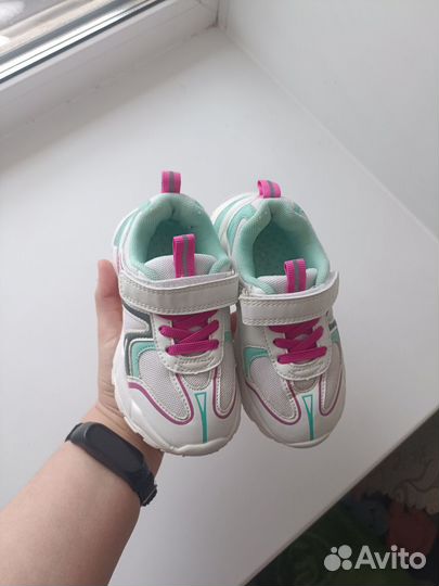 Кроссовки для девочки 26 размер