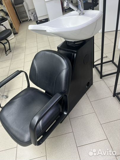 Парикмахерское кресло