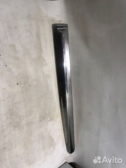 Молдинг двери задний правый Infiniti Qx60
