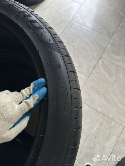 Pirelli P Zero PZ4 315/35 R22 и 275/40 R22