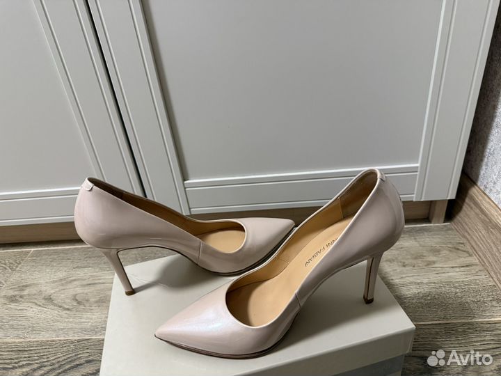 Туфли женские 37 размер бежевые