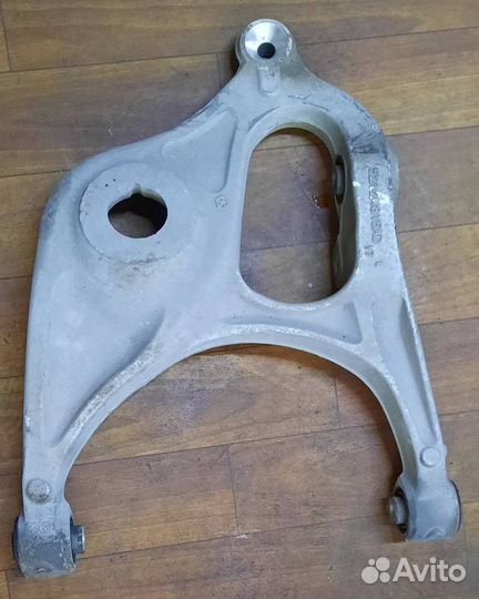 Рычаг задний нижний левый Jeep Grand Cherokee WK