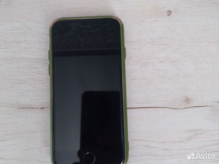 Телефон iPhone 6s