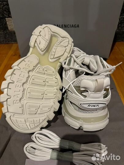 Кроссовки balenciaga track Белые