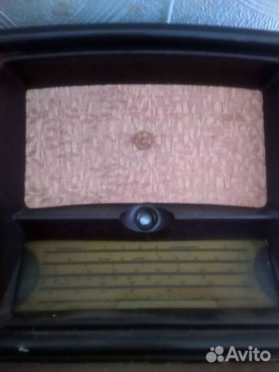 Радиоприемник старинный