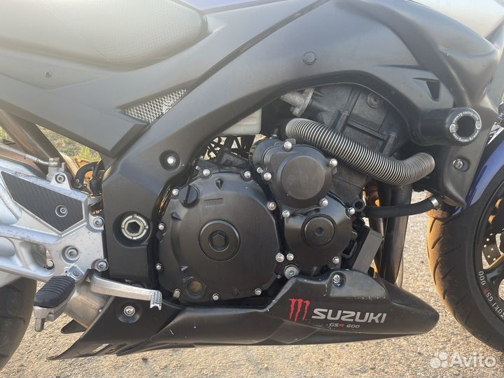 Suzuki gsr 600