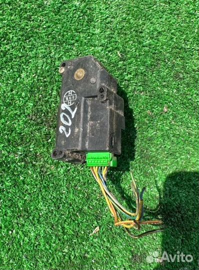 Моторчик заслонки печки Honda Cr-V 2.0 2003