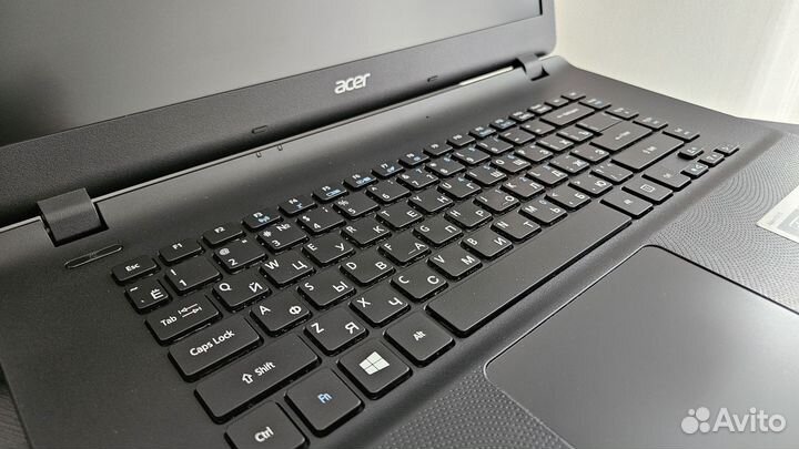 Ноутбук Acer Aspire ES1-520