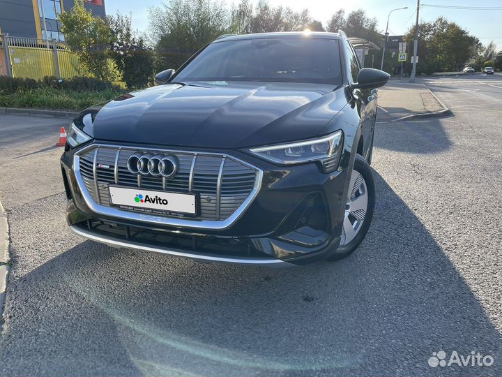 Audi e-tron 313 л.с. AT, 2020, 18 000 км