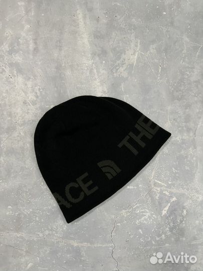 Двухсторонняя шапка the north face