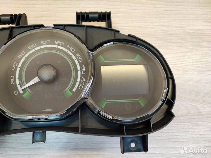 Щиток приборов LADA X-Ray