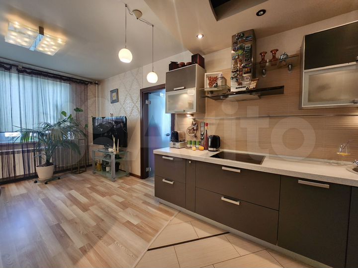 3-к. квартира, 82 м², 17/22 эт.