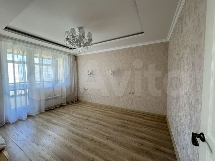 3-к. квартира, 81,5 м², 8/23 эт.