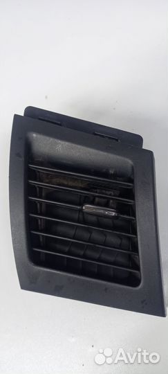 Дефлектор печки левый Lancer 10