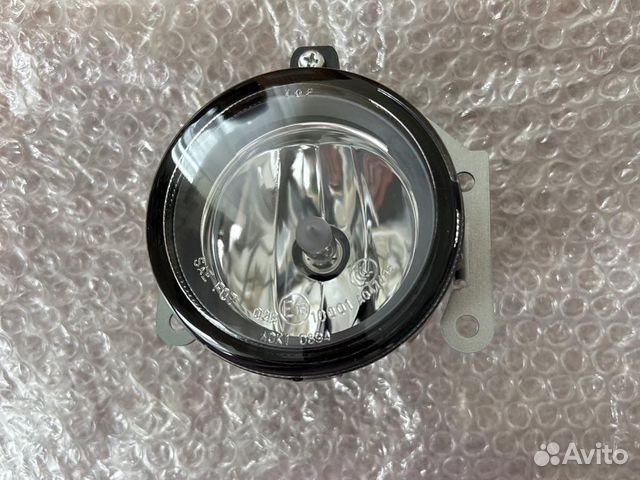 Противотуманая фара Mitsubishi pajero