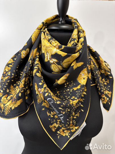 Платок Dior в брендовой упаковке