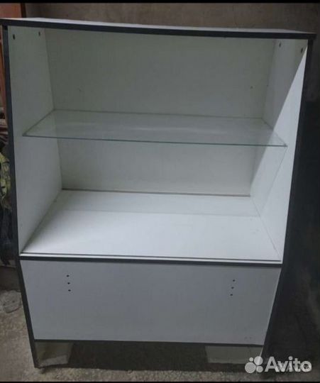 Шкаф витрина