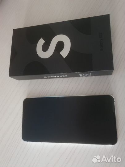 Samsung Galaxy S22, 8/128 ГБ