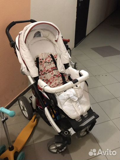 Детская прогулочная коляска hartan