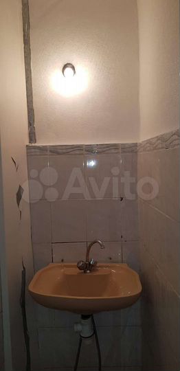 Комната 13 м² в 4-к., 4/5 эт.