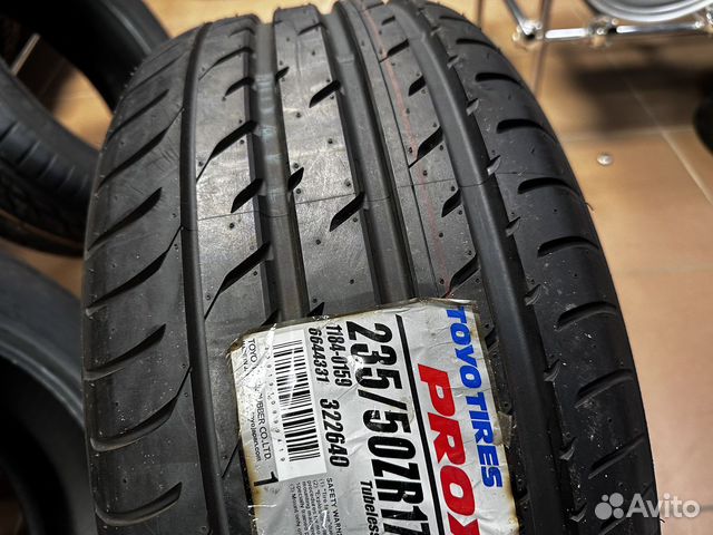 Toyo Proxes T1 Sport 235/50 R17