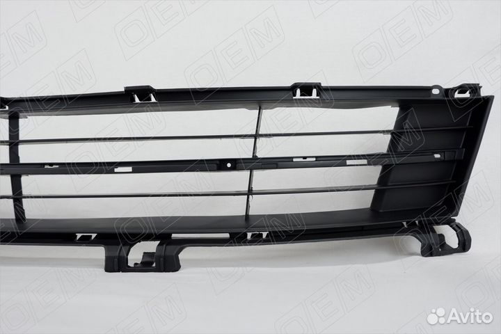 Решетка в бампер нижняя Mazda 6 2007-2010