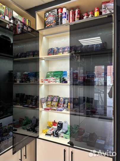 Продается полностью упакованный табачный магазин