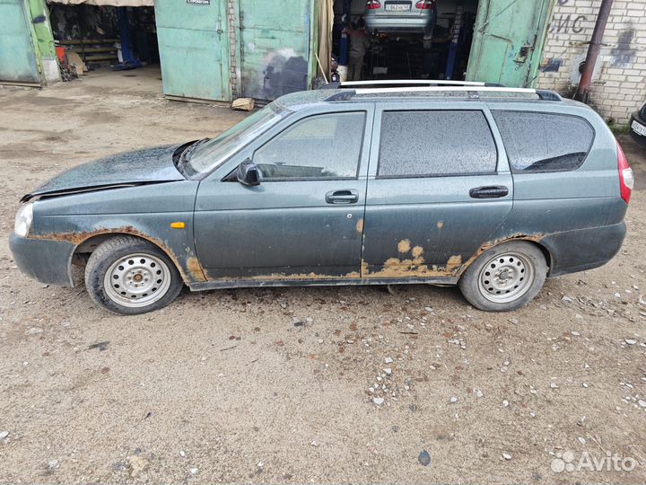 В разборе Лада Приора Универсал