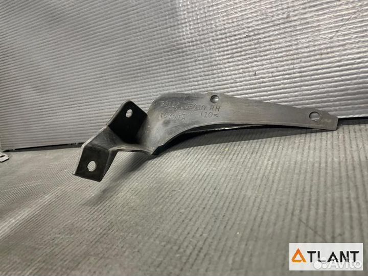 Подкрылок передний правый toyota wish