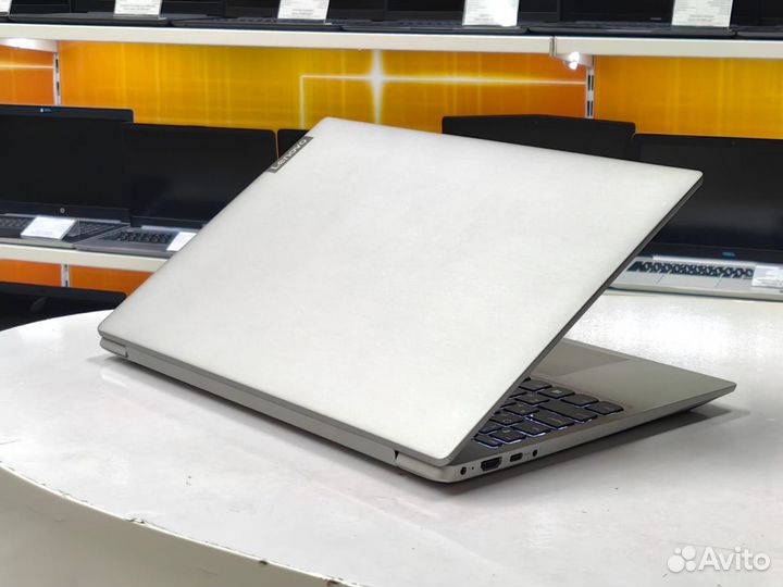 Ноутбук Lenovo 15.6''IPS Ryzen 3 3200u 12Gb 512Gb