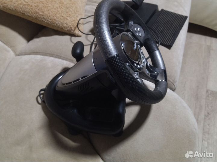 Игровой руль с педалями и коробкой передач
