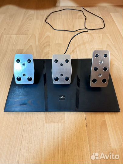 Игровой руль 900 градусов 3 педали и кпп