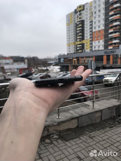 iPhone Xs, 64 ГБ