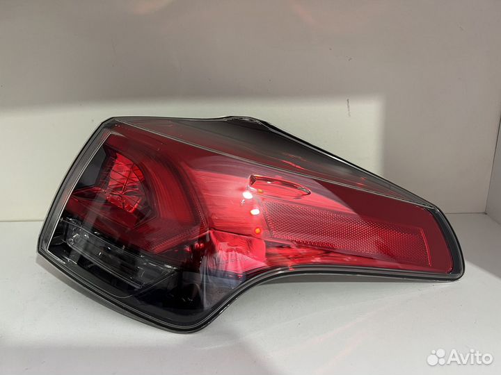 Фонарь Toyota RAV4 с 2015- по н.в Оригинал