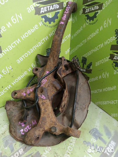 Ступица цапфа кулак передняя правая Mercedes-Benz