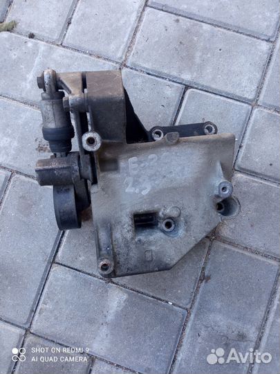 Натяжитель ремня от бмв е-39 м-52