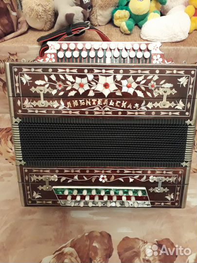 Гармонь любительская заказная 8 планочная