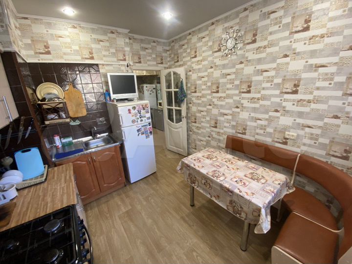 4-к. квартира, 89 м², 2/5 эт.